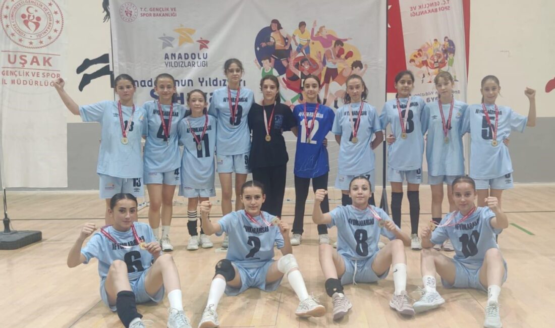 Uşak’ta düzenlenen Anadolu Yıldızlar Ligi (ANALİG) Hentbol Yarı Final Müsabakaları,