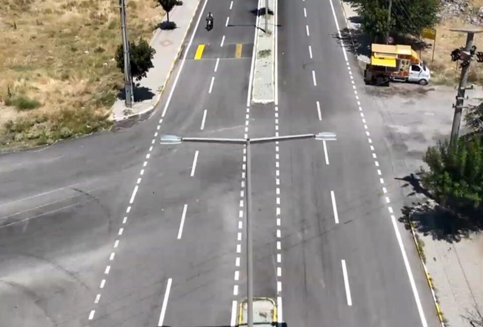Bolvadin Belediye Başkanı Derviş Aynacı, ilçede tamamlanan yol çizgi ve