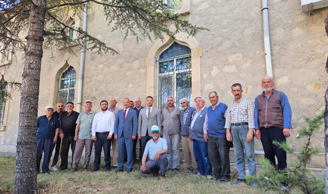 Milliyetçi Hareket Partisi Afyonkarahisar Milletvekili Mehmet Taytak ve İl Başkanı