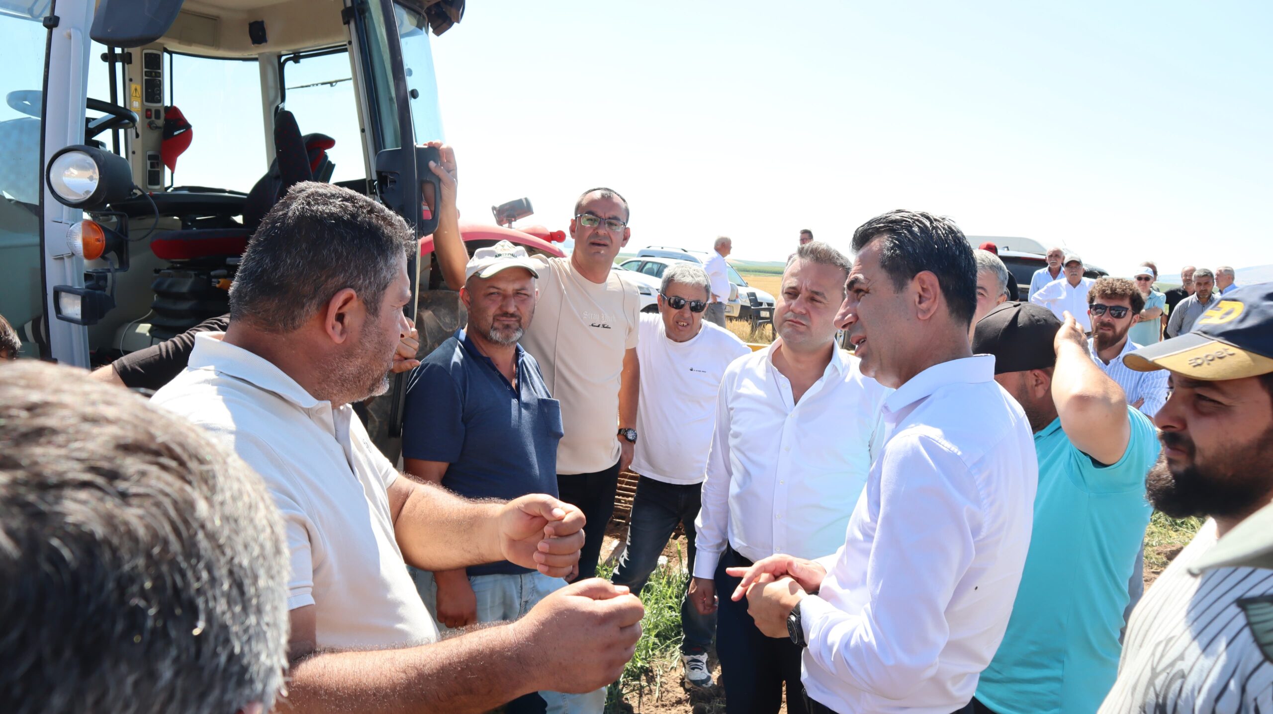 Sandıklı’da patates üreticilerini dinleyen Cumhuriyet Halk Partisi Genel Başkan Yardımcısı