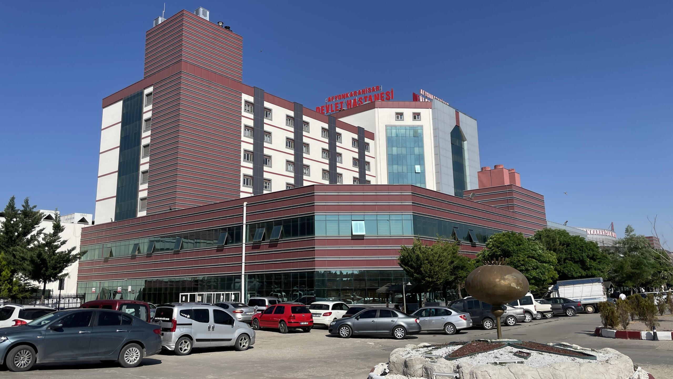 Afyonkarahisar Devlet Hastanesi’nde Sağlık Bakanlığı onayıyla kurulan Obezite Kliniği, bugün