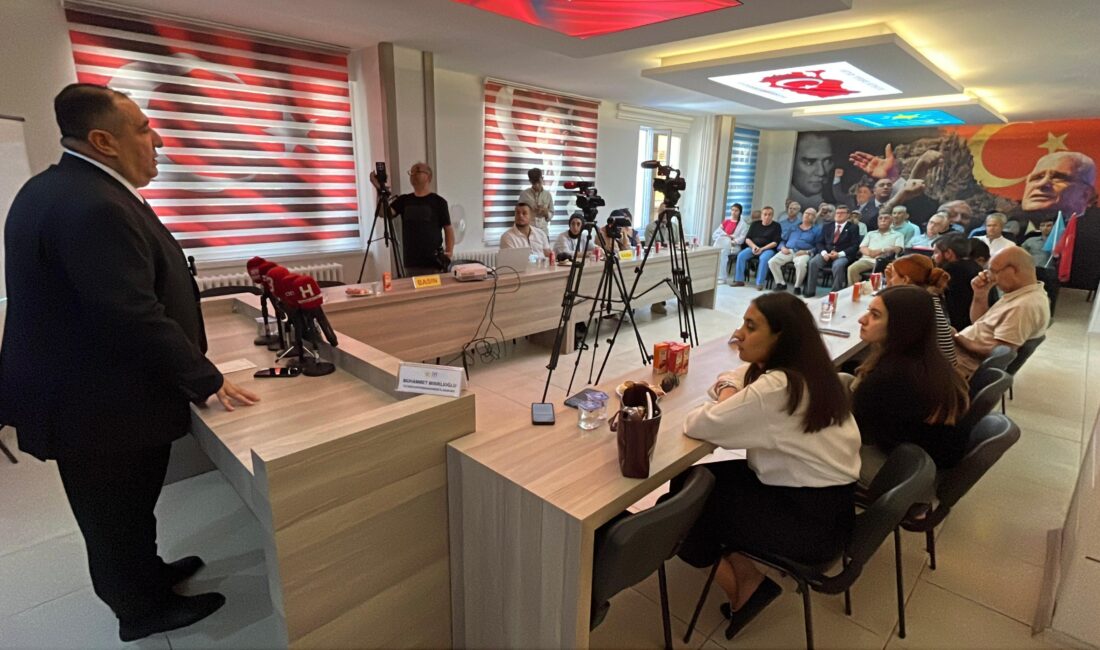 İYİ Parti Afyonkarahisar İl Başkanı Muhammet Mısırlıoğlu, gaziler ve şehit