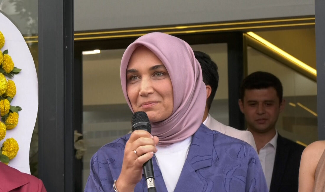 Afyonkarahisar’ın ilk protetik diş tedavisi uzmanlık kliniği, Dr. Ahmet Mahir