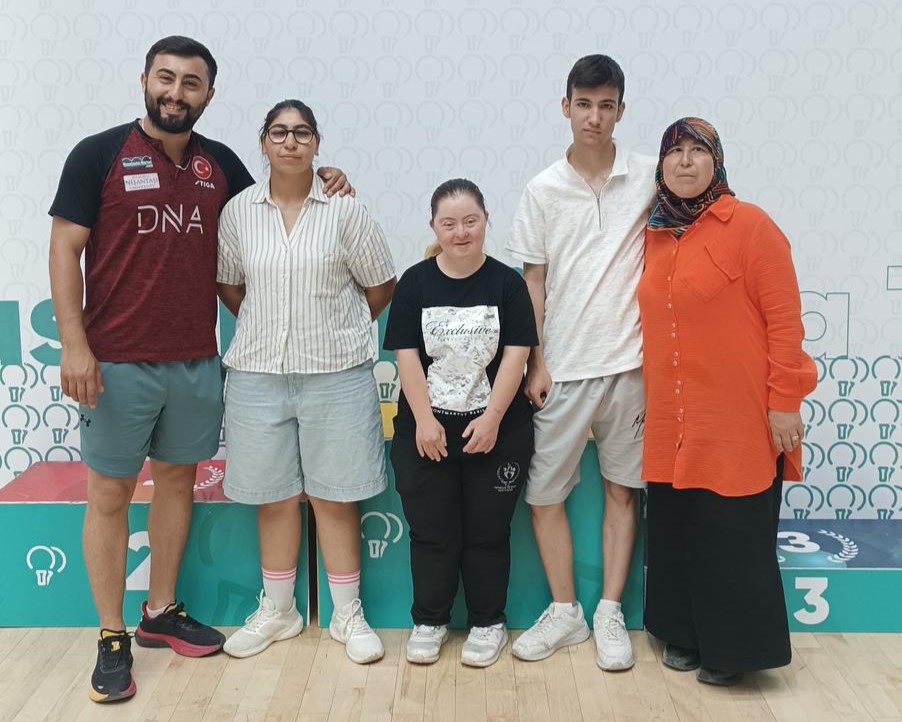 Konya’da düzenlenen SOBE Spor Oyunları Özel Sporcular Türkiye Şampiyonası’nda Afyonkarahisar’dan