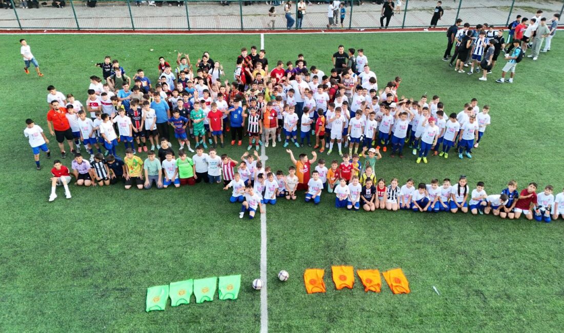 Sandıklı’da spora ve gençliğe verilen önem her geçen yıl artarken,