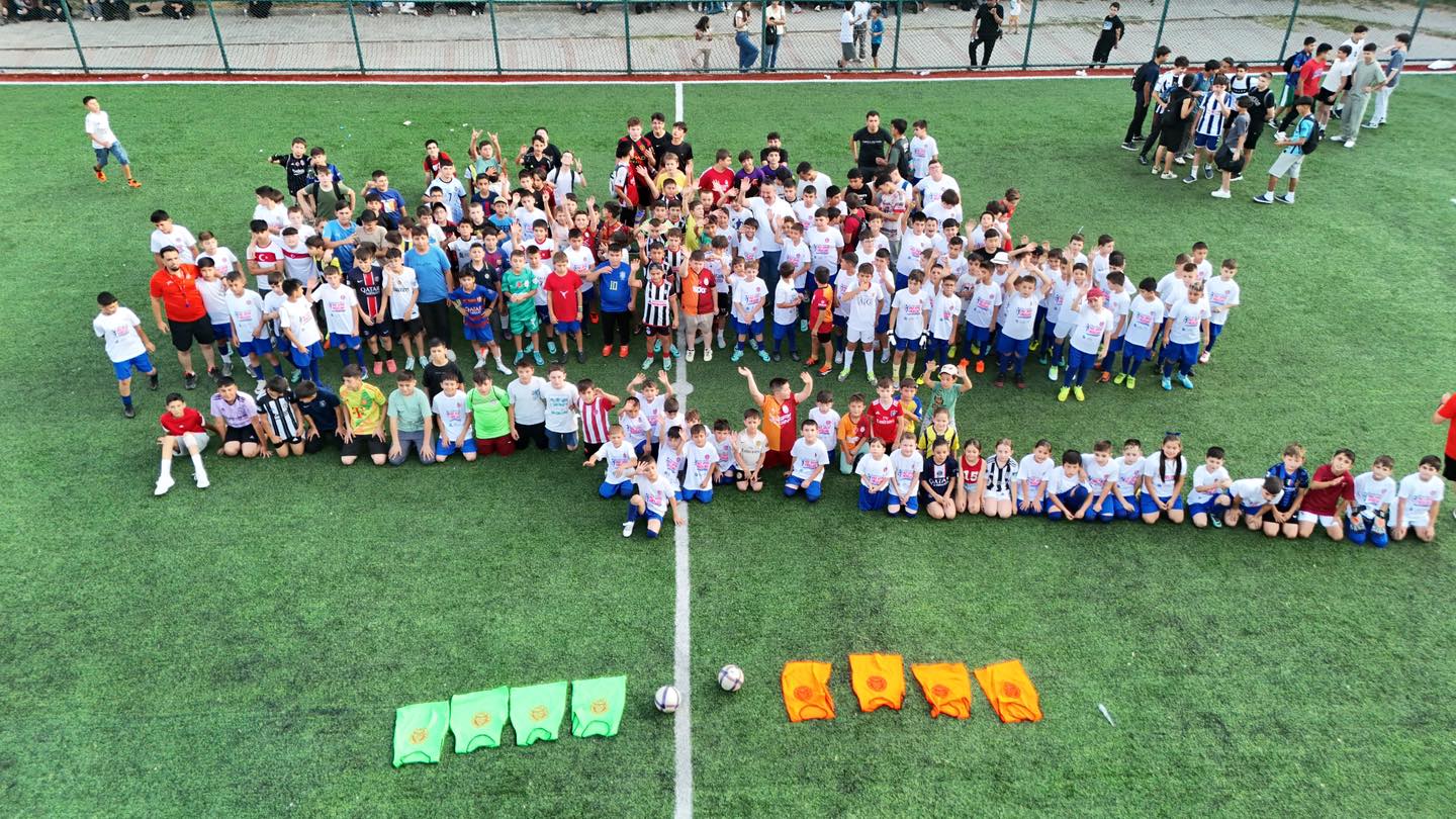 Sandıklı’da spora ve gençliğe verilen önem her geçen yıl artarken,