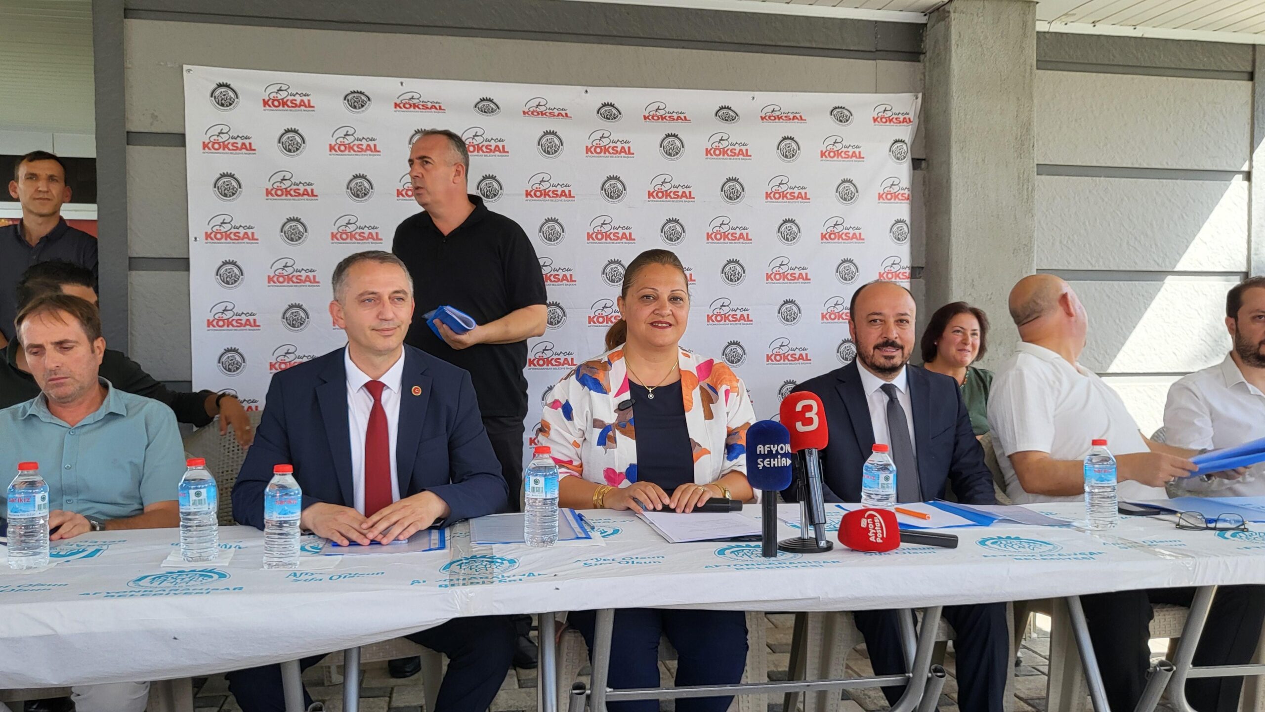 Afyokarahisar Belediyesi’nin Halk Günü Uygulaması mahalle bazında devam ediyor. Belediye