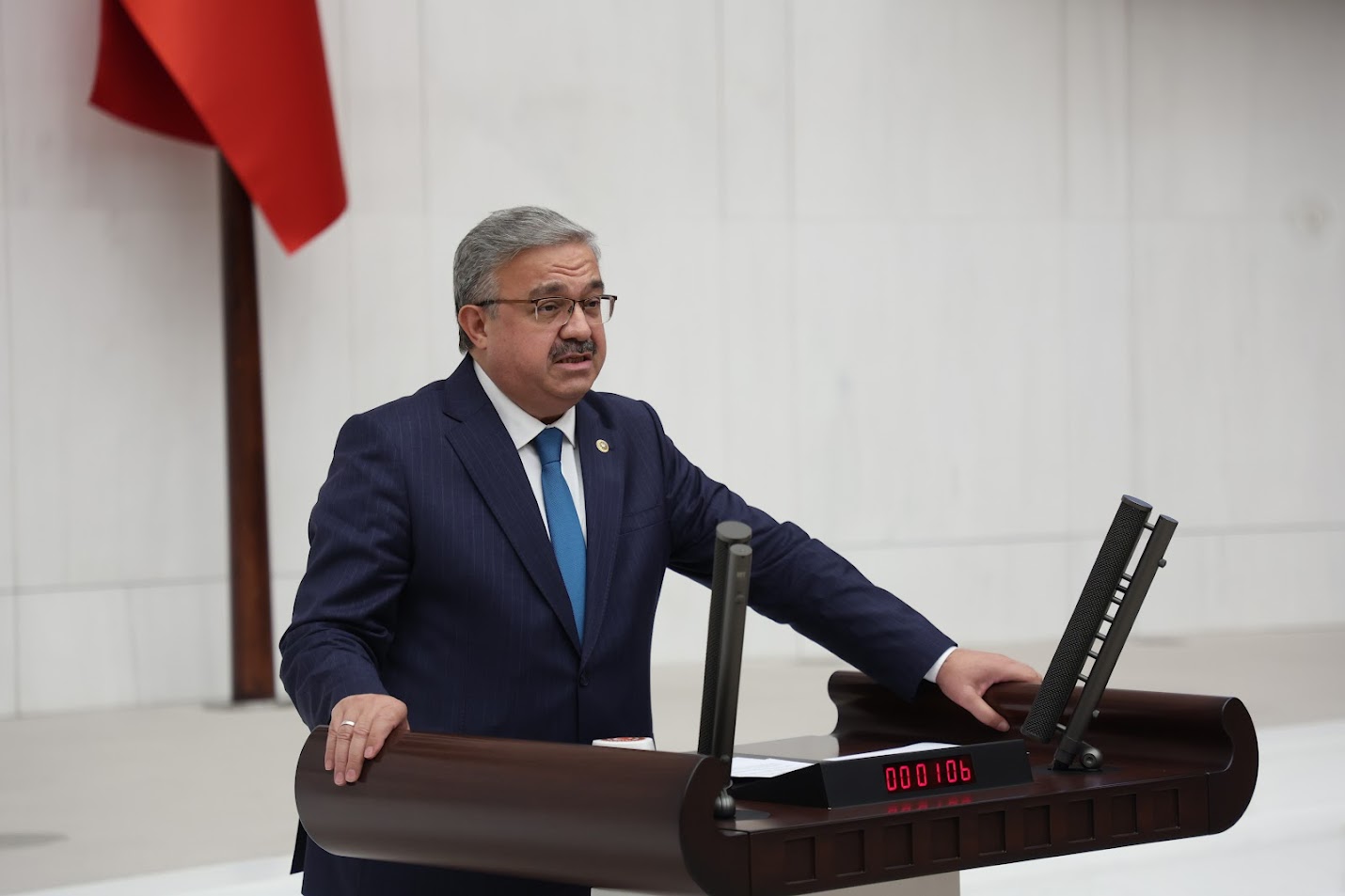 
Türkiye Büyük Millet Meclisi’nde DEM Parti Grup önerisi üzerine AK