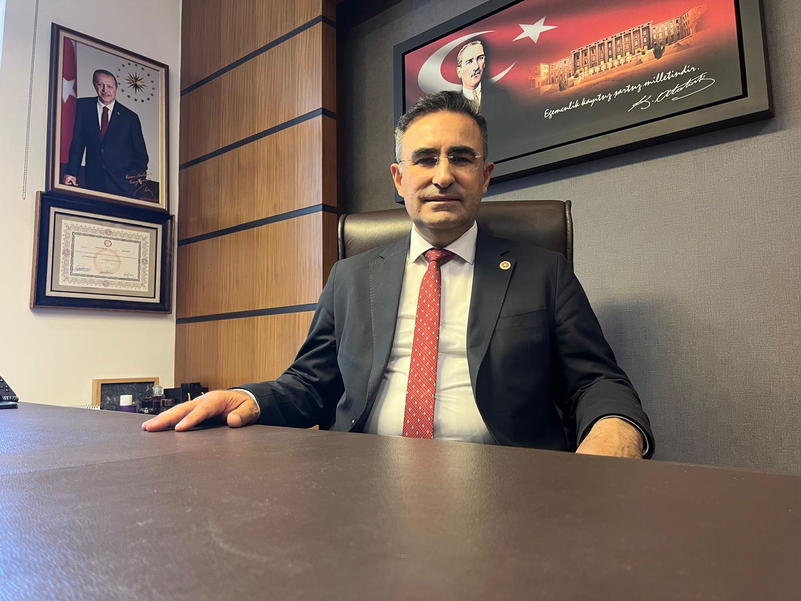 AK Parti Afyonkarahisar Milletvekili Hasan Arslan, Cumhurbaşkanı Recep Tayyip Erdoğan’ın