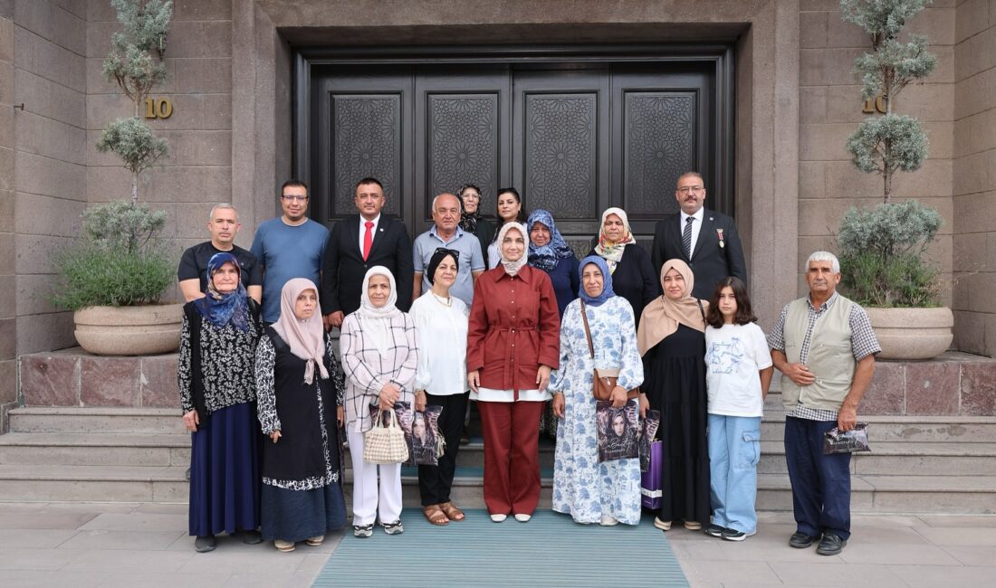 Afyonkarahisar Valisi Doç. Dr. Kübra Güran Yiğitbaşı, yoğun mesaisine rağmen
