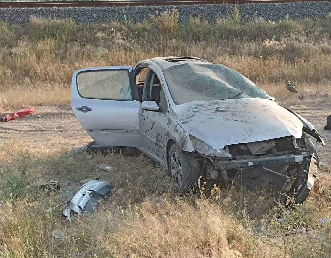 Afyonkarahisar’da bir otomobilin şarampole devrilmesi sonucu meydana gelen trafik kazasında