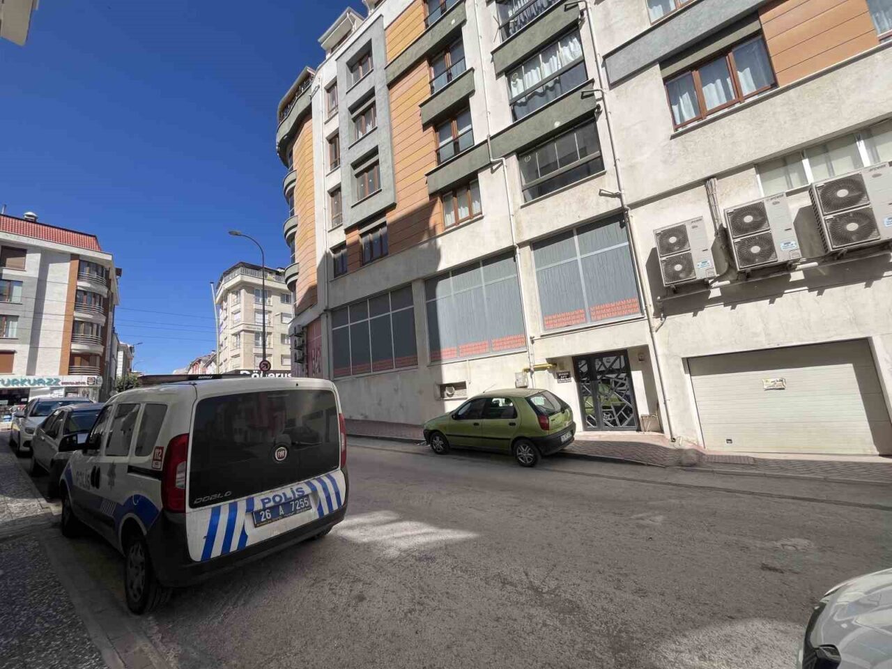 Eskişehir’de, "Apartman girişinde on günlük bebek buldum" ihbarı polis ekiplerine
