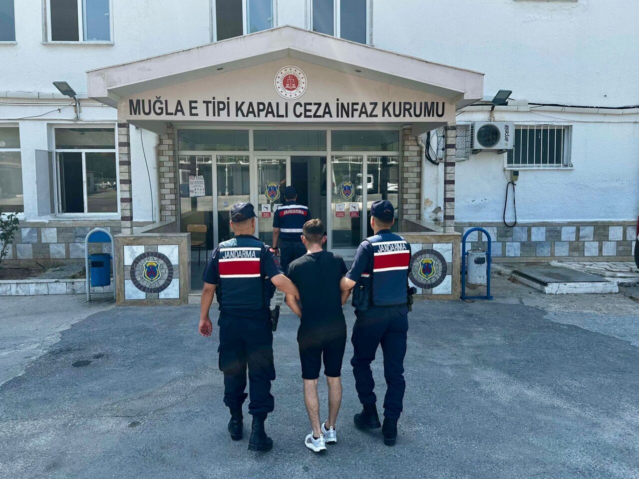Muğla'nın Menteşe ilçesinde, hakkında 14 yıl 2 ay 15 gün