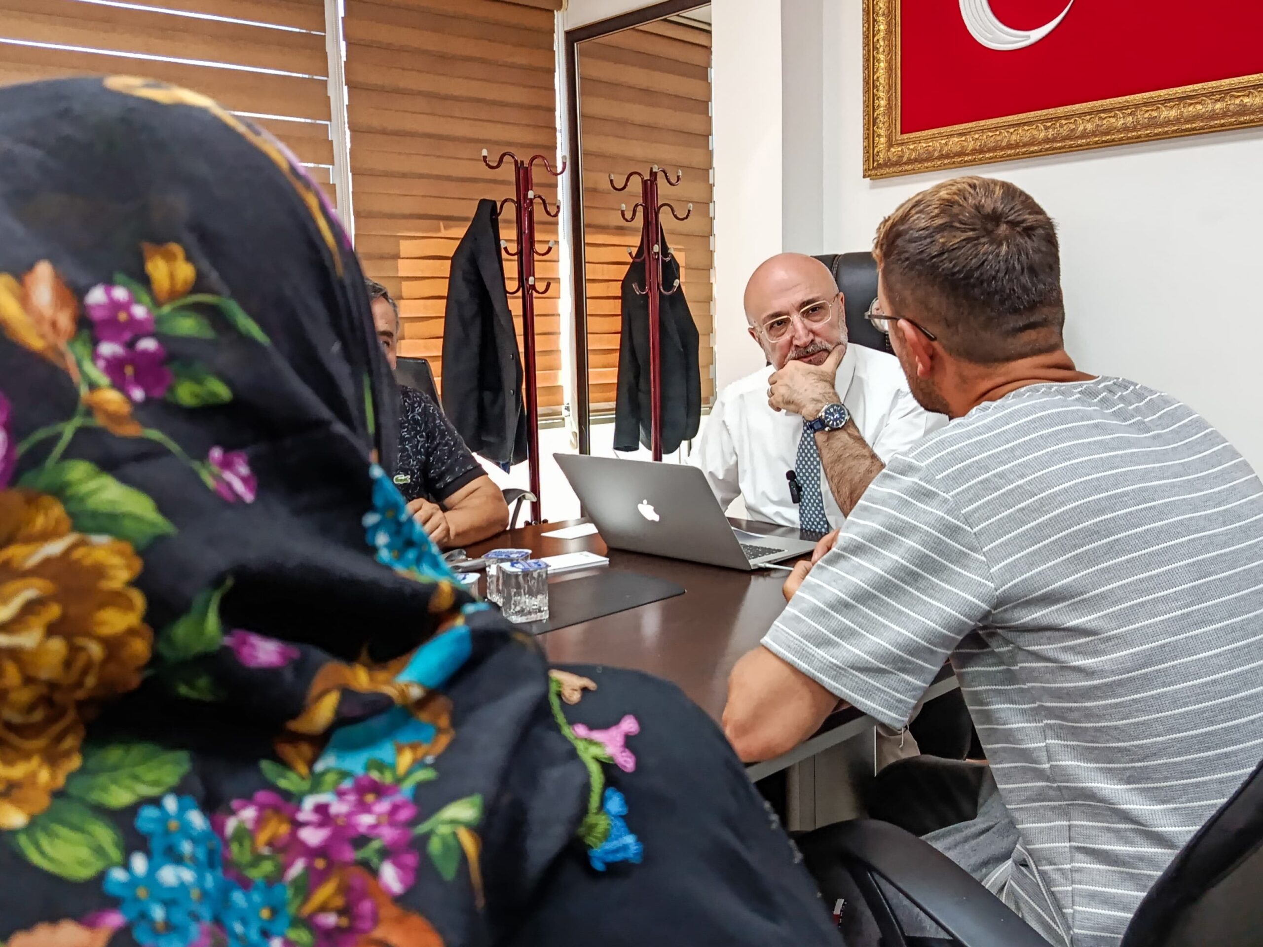 AK Parti Afyonkarahisar İl Başkanlığı’nın Halk Buluşmaları sürüyor. Vatandaşların istek