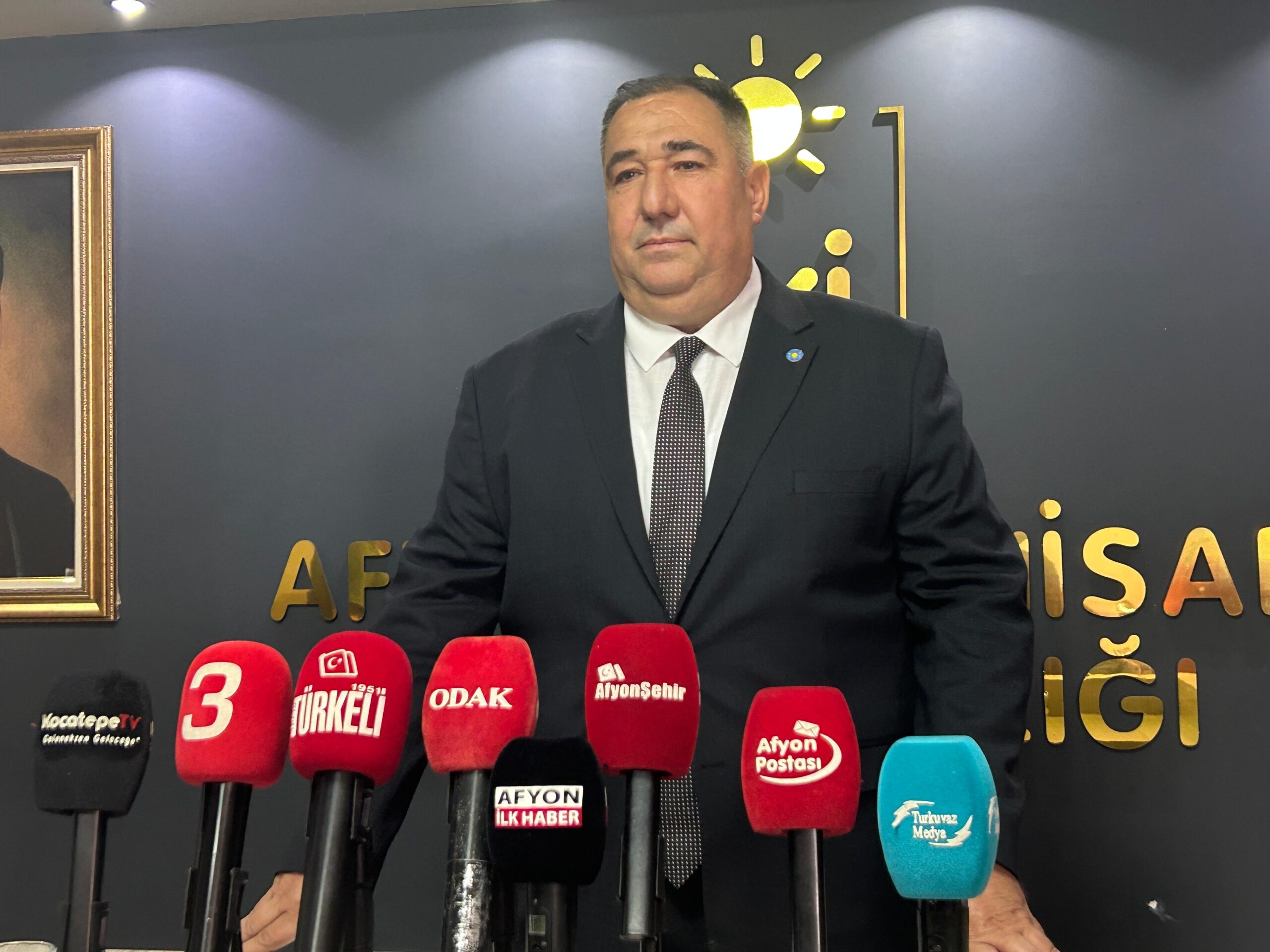 İYİ Parti Afyonkarahisar İl Başkanı Muhammet Mısırlıoğlu, partisinin haftalık basın