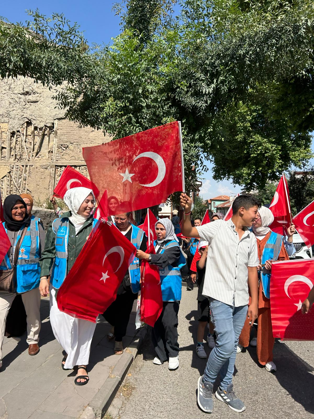 Cumhurbaşkanı Recep Tayyip Erdoğan’ın “Terörsüz Türkiye” hedefi doğrultusunda yaptığı, cadde,