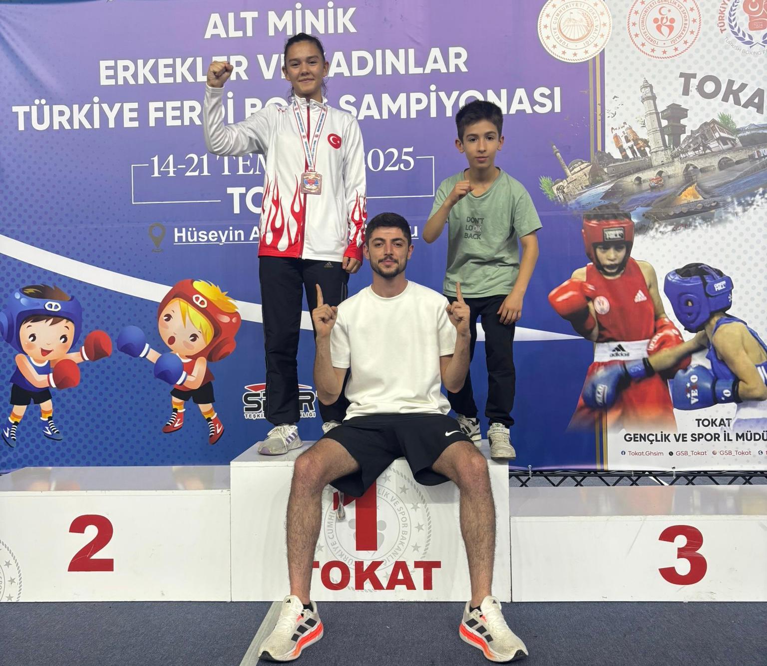 14-21 Temmuz tarihleri arasında Tokat’ta düzenlenen Türkiye Alt Minikler Boks