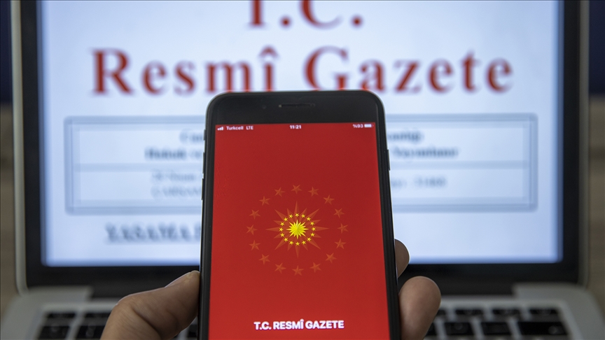 Kadın ve erkek tüm devlet memurları, çocuklarının doğumundan itibaren ilköğretim