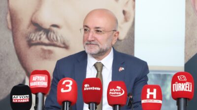 AK Parti Afyonkarahisar İl Başkanı Turgay Şahin, düzenlediği basın toplantısında
