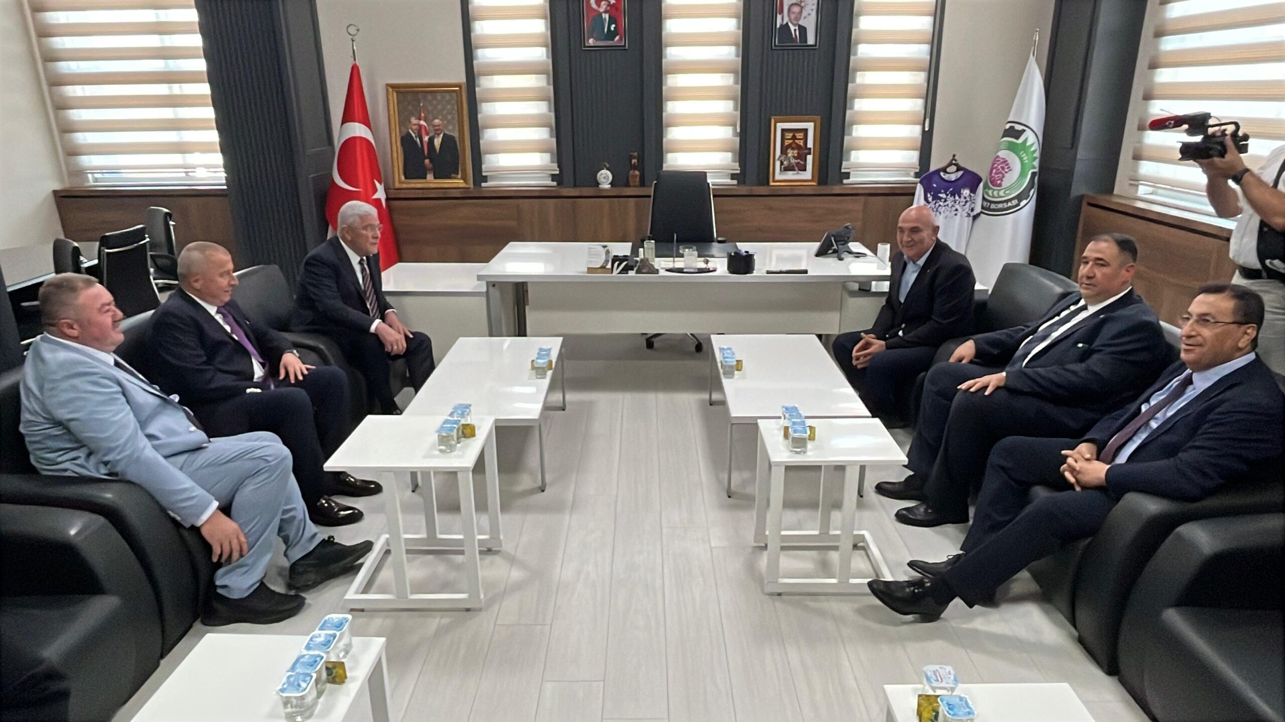 Bir dizi temas ve ziyaretlerde bulunmak üzere Afyonkarahisar’a gelen İYİ
