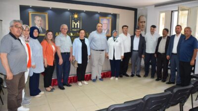 Afyon Muhtarlar Dayanışma Derneği Başkanı Deniz Özcan ve beraberindeki merkez