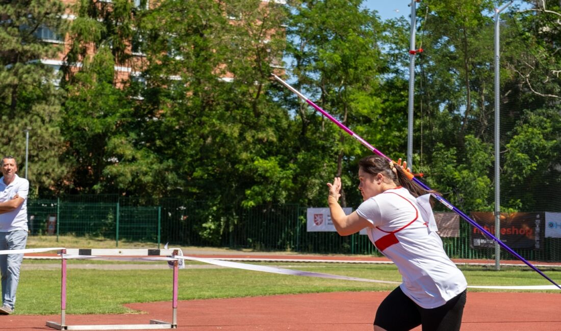 Afyonkarahisar’ın gururu down sendromlu milli sporcu Münevvere Yılmaz, Çekya’nın başkenti
