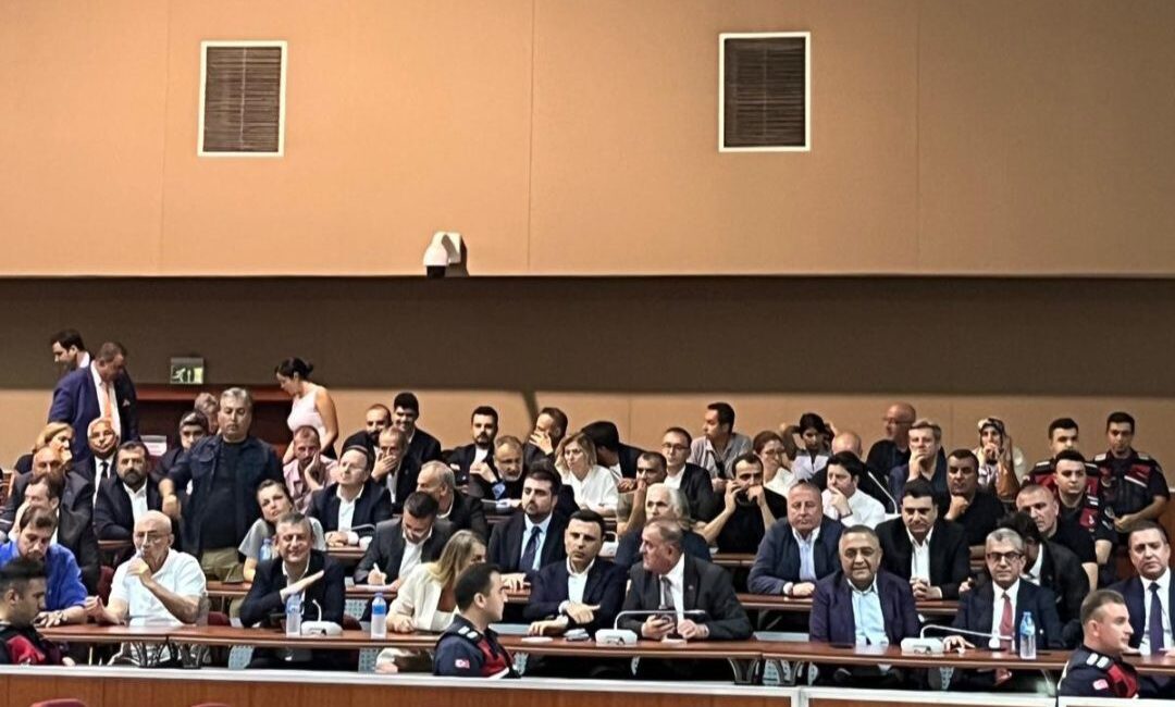 İYİ Parti Genel Başkan Yardımcısı ve Afyonkarahisar Milletvekili Hakan Şeref