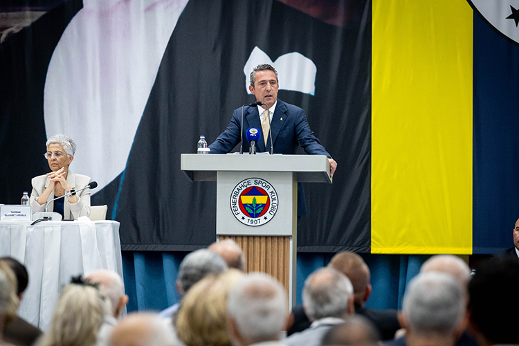Fenerbahçe Kulübü Başkanı Ali Koç, Feyenoord ile oynanacak UEFA Şampiyonlar