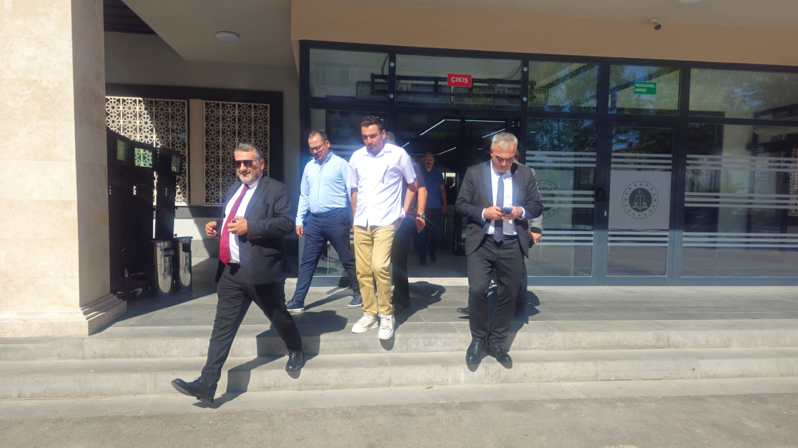 Duruşmada müşteki döneminde AK Parti İl Başkanı Hüseyin Menteş, tanıklar