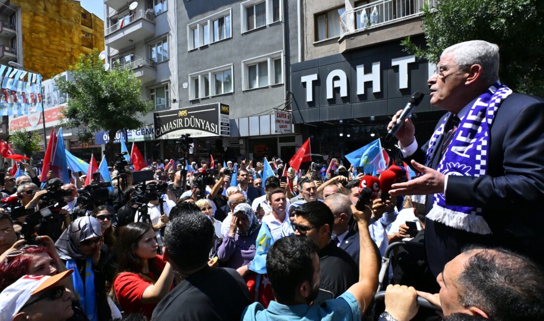 
İYİ Parti Genel Başkanı Müsavat Dervişoğlu, kendisini gün boyunca takip