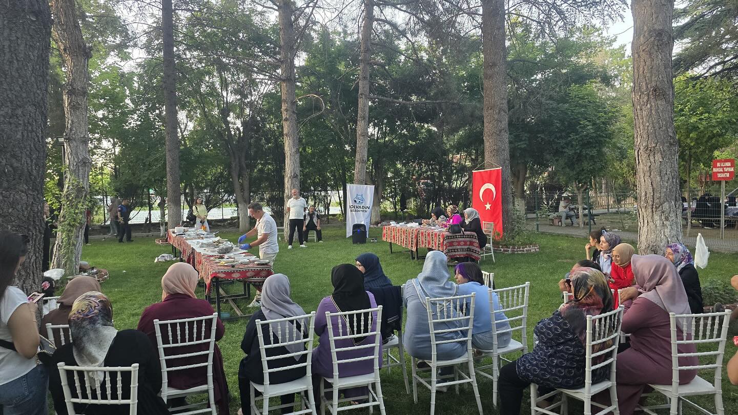 
Afyonkarahisar’ın Bolvadin ilçesinde bu yıl 34.’sü düzenlenen Kaymak ve Eber