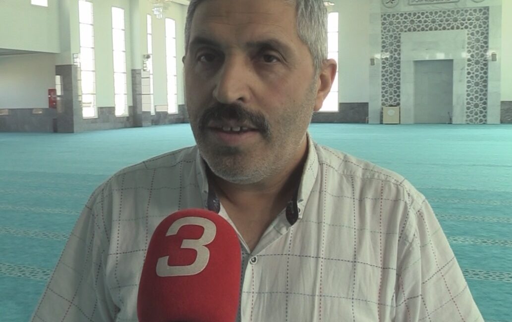 Afyonkarahisar’da kılınan Cuma Namazı’nda duygusal anlar yaşandı. Şehrin en büyük
