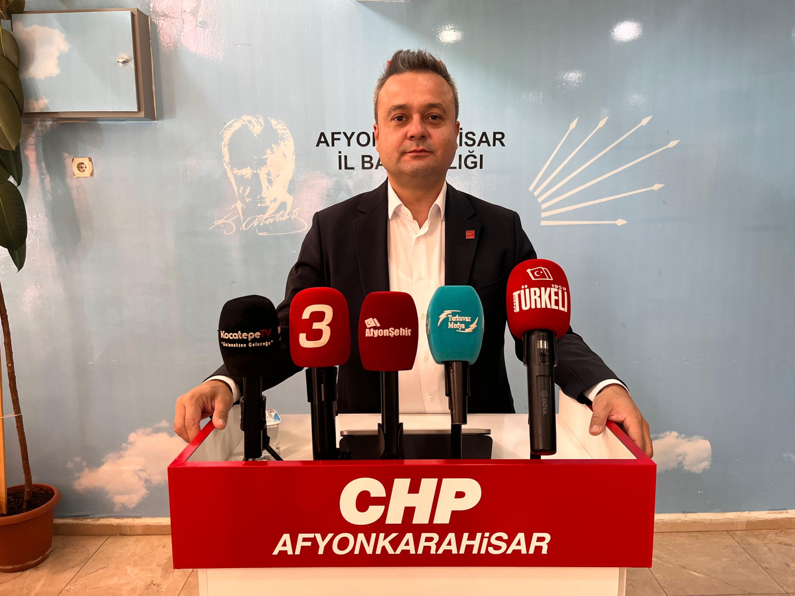 Cumhuriyet Halk Partisi Afyonkarahisar İl Başkanı Faruk Duha Erhan: Sandık