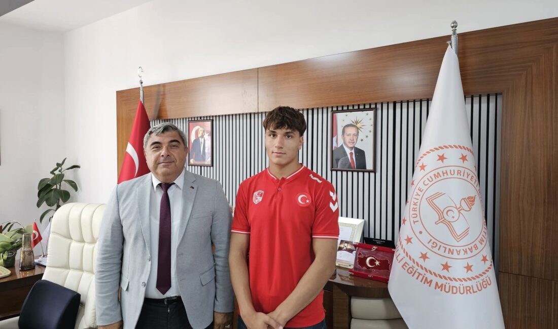 Edirne’de 664.sü düzenlenen Tarihi Kırkpınar Yağlı Güreşleri’nde deste küçük boy