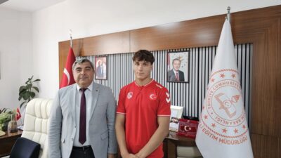 Edirne’de 664.sü düzenlenen Tarihi Kırkpınar Yağlı Güreşleri’nde deste küçük boy