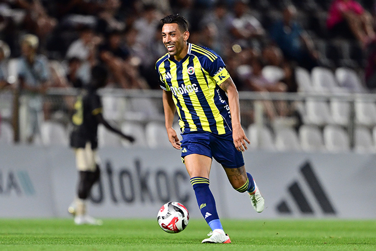 Fenerbahçe, hazırlık maçında Portimonense'yi 2-1 yendi 2 Fenerbahçe, hazırlık maçında Portimonense'yi 2-1 yendi
