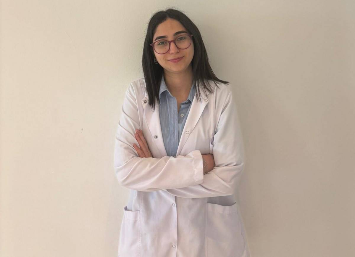 
AFSÜ Eczacılık Fakültesi 4. Sınıf öğrencisi Ecem Güldar’ın “TÜBİTAK 2209-A