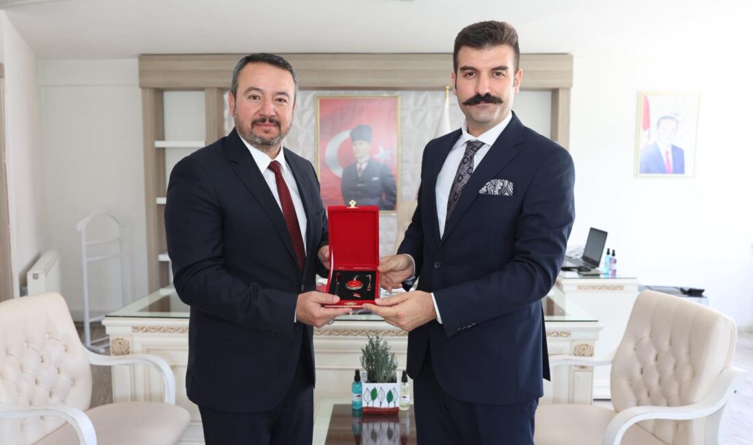 Afyonkarahisar’ın Sandıklı ilçesine atanan Kaymakam Selçuk Yosunkaya’ya, Sandıklı Belediye Başkanı