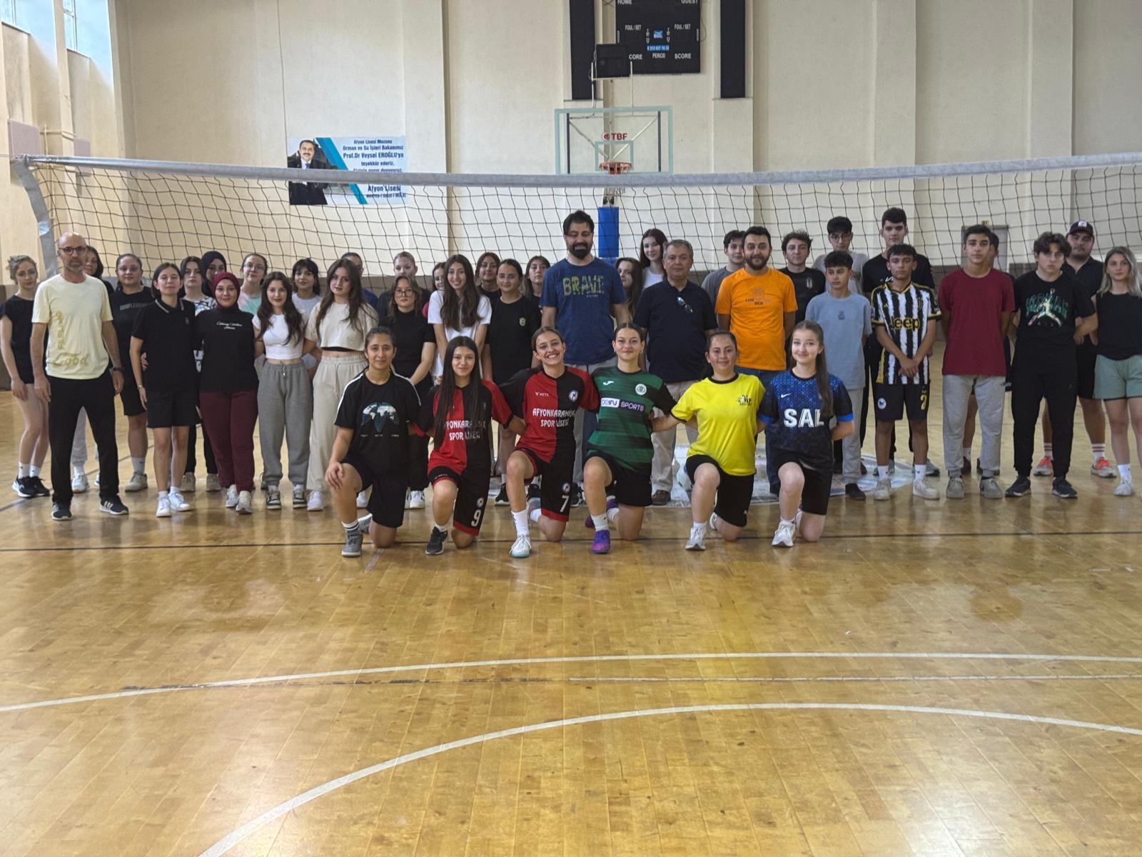 Afyonkarahisar’ın köklü eğitim kurumlarından Afyon Lisesi, geleneğini gelecekle buluşturuyor. Mekteb-i