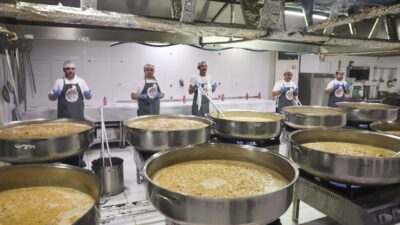 Afyonkarahisar Belediyesi, şehrin manevi önderlerinden Mevlana’nın torunu Sultan Divani Hazretleri