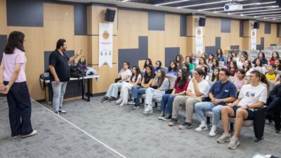 Afyonkarahisar Belediyesi, kültür ve sanat alanında yürüttüğü çalışmalarla dikkat çekmeye