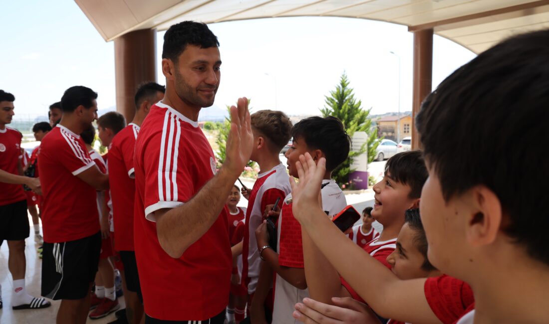 2025-2026 sezonu hazırlıklarına 5 gün önce Antalya’da başlayan Antalyaspor, 15