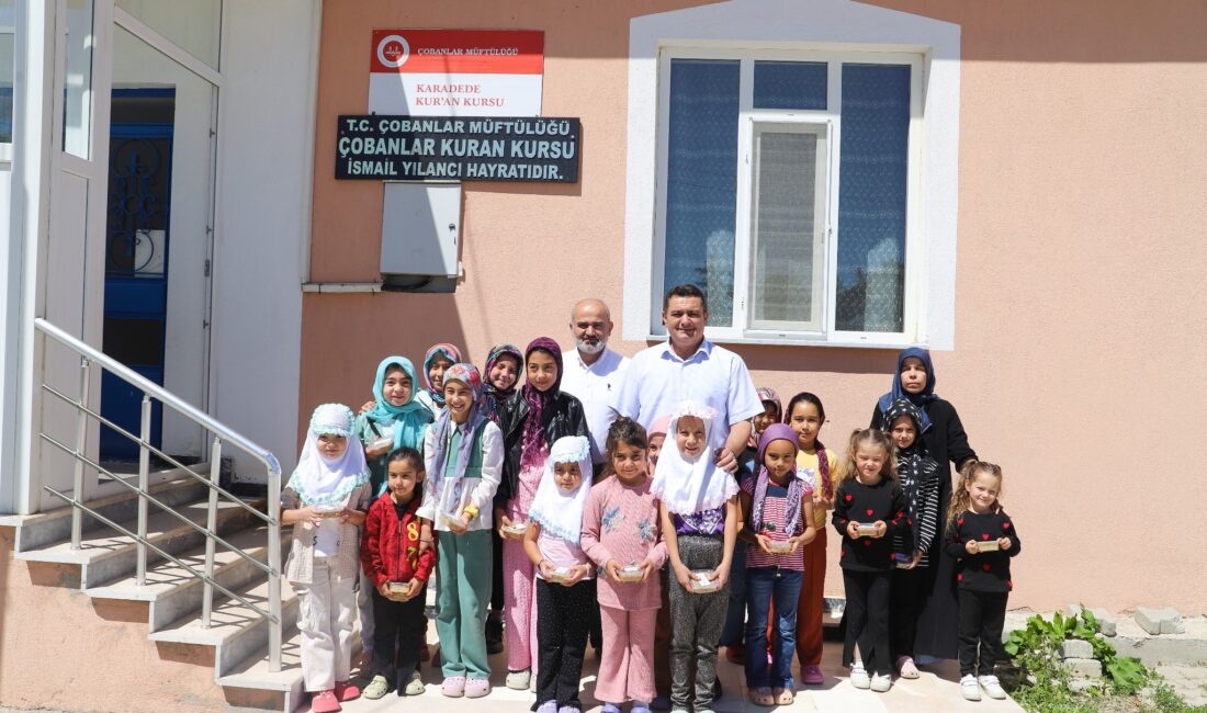 Çobanlar Belediye Başkanı Ali Altuntaş, ilçedeki yaz Kur’an kurslarına devam