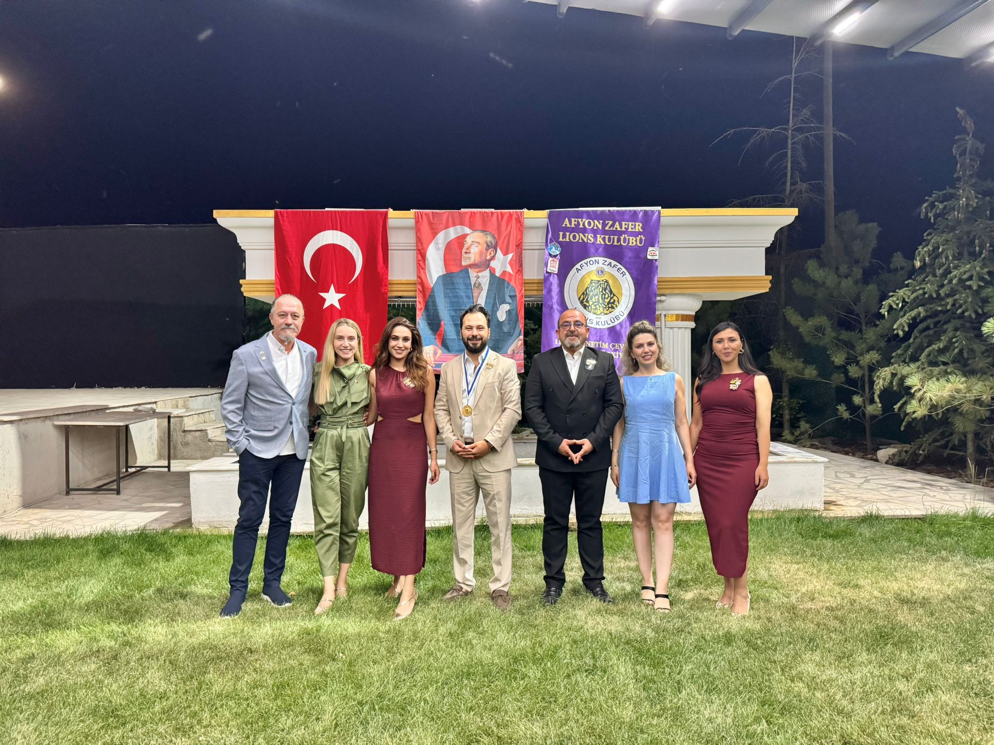 Uluslararası Lions Kulüpleri Birliği çatısı altında topluma gönüllü hizmet sunan