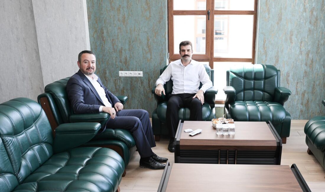 İlçedeki görevine kısa süre önce başlayan Sandıklı Kaymakamı Selçuk Yosunkaya,