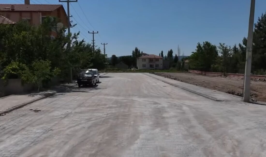 Dinar Belediyesi, altyapı ve üstyapı yatırımları kapsamında Korubaşı Mahallesi’nde yürütülen