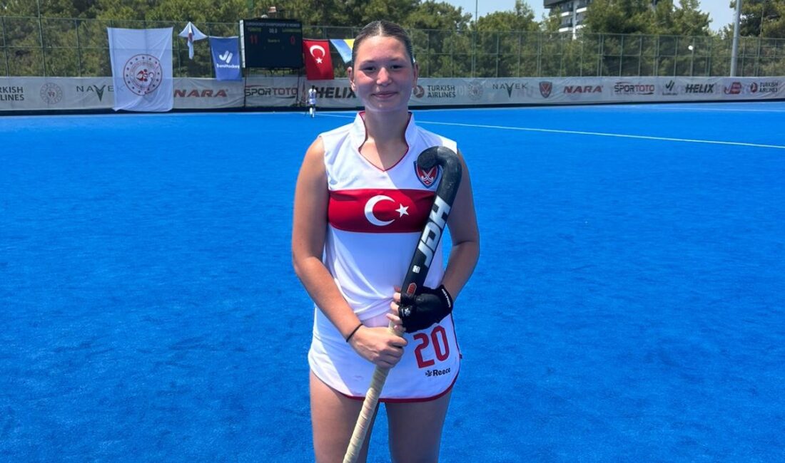 Türkiye Kadın Hokey A Milli Takımı'nın Avrupa Şampiyonası kadrosuna seçilen