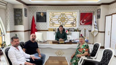 “Mandıra Filozofu”, “Çocuklar Duymasın” ve “Kalk Gidelim” gibi sevilen yapımlarda