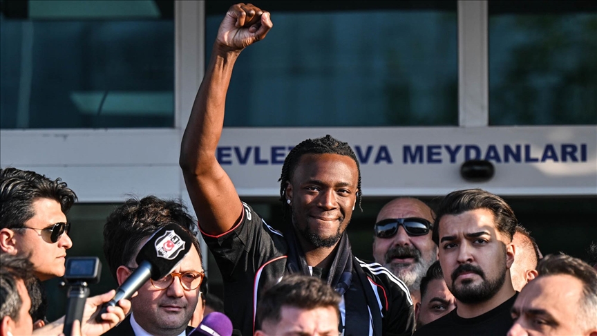 Beşiktaş, İtalya ekibi Roma'nın İngiliz futbolcusu Tammy Abraham'ı renklerine bağladı.