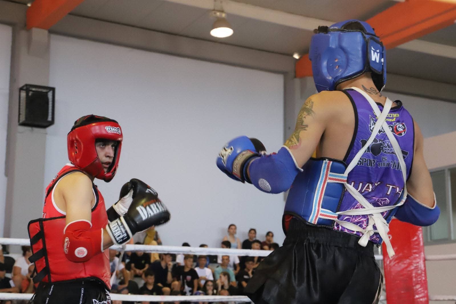 Manisa’nın Saruhanlı ilçesi ilk kez düzenlenen Muaythai organizasyonuna ev sahipliği